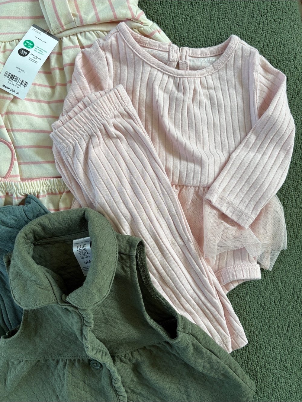 Bundle of 8 3-6 Month Baby Girl’s Outfits/Clothing Items - Picture 4 of 6